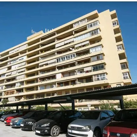 Estudio La Malaguena Momas Homes * 托雷莫利诺斯