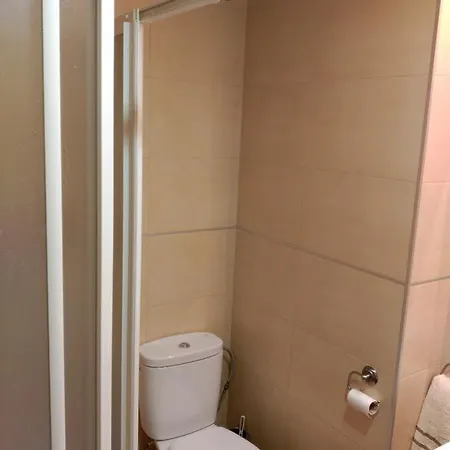 Estudio La Malaguena Momas Homes * 托雷莫利诺斯